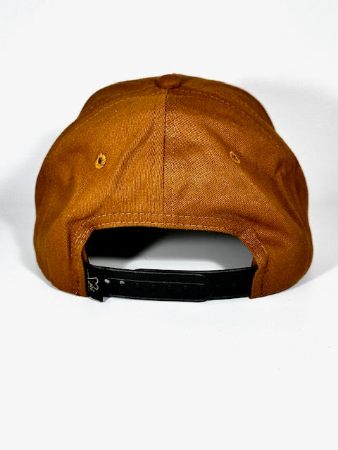 Classic Camel avec broche dorée